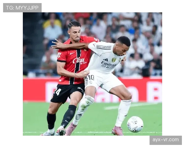 莱万特防守转型显成效,积极备战新赛季展现昂扬斗志